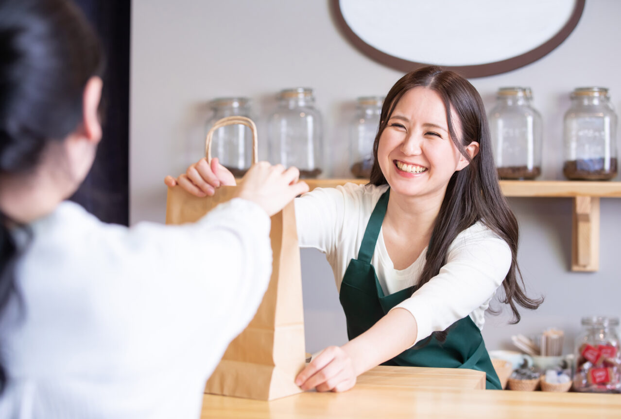 他者評価が企業ブランドを決める｜新人研修で徹底したい「組織として見られる」という視点