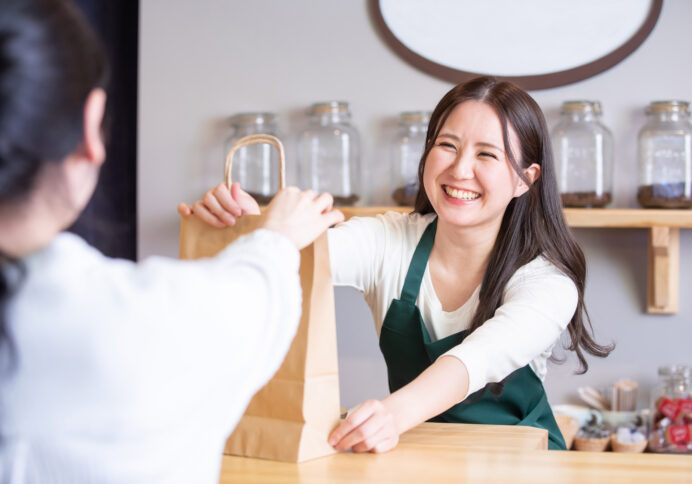 他者評価が企業ブランドを決める｜新人研修で徹底したい「組織として見られる」という視点